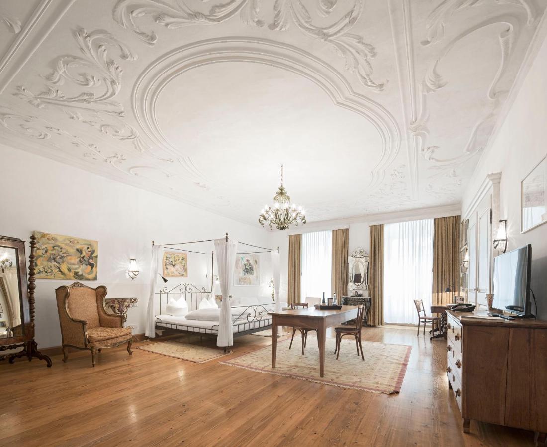 Hotel Orphee - Grosses Haus Regensburg Bagian luar foto