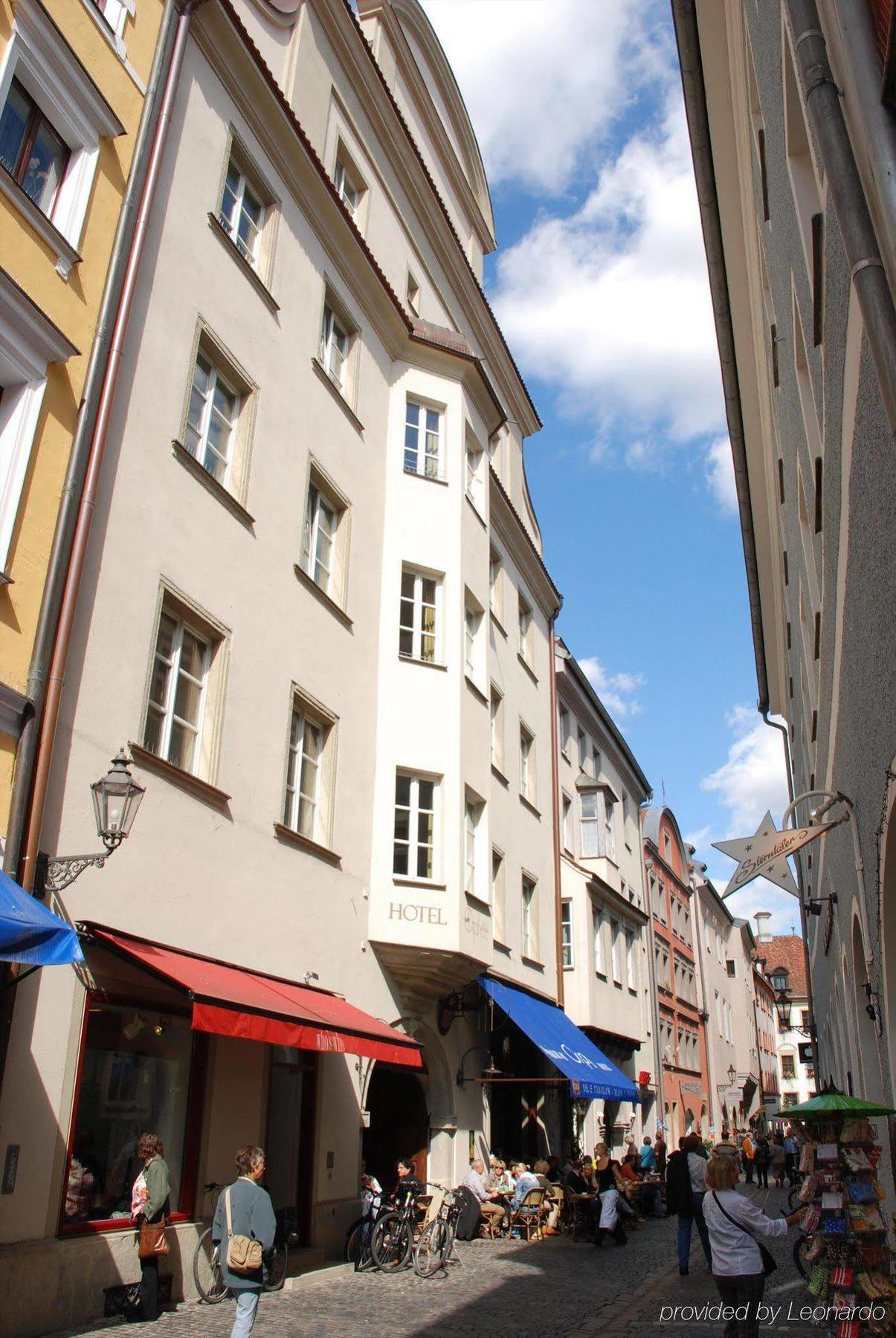 Hotel Orphee - Grosses Haus Regensburg Bagian luar foto