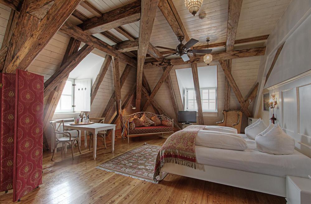 Hotel Orphee - Grosses Haus Regensburg Ruang foto
