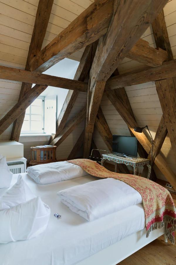 Hotel Orphee - Grosses Haus Regensburg Bagian luar foto